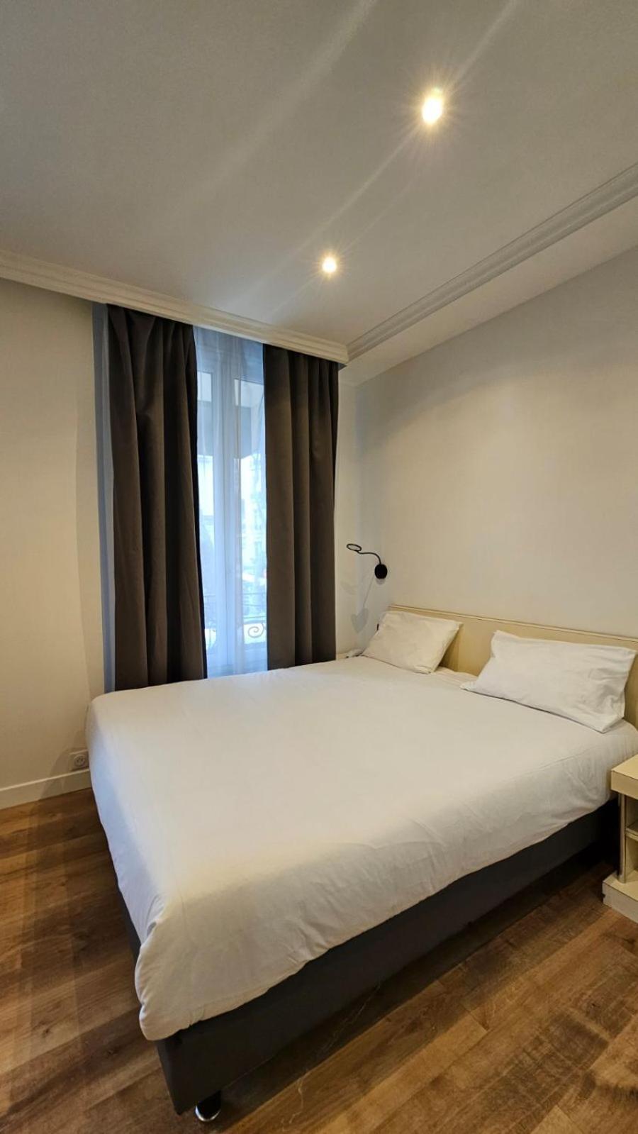 Panam Hotel Paris Gambetta- Place Gambetta-Mairie Du 20 Emme Exterior foto